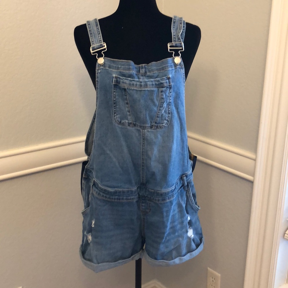 Motherhood maternity shorts overalls